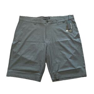 Travis Mathew Sand Harbor 1MW397 Lifestyle Performance Gray Shorts Men’s Size 40